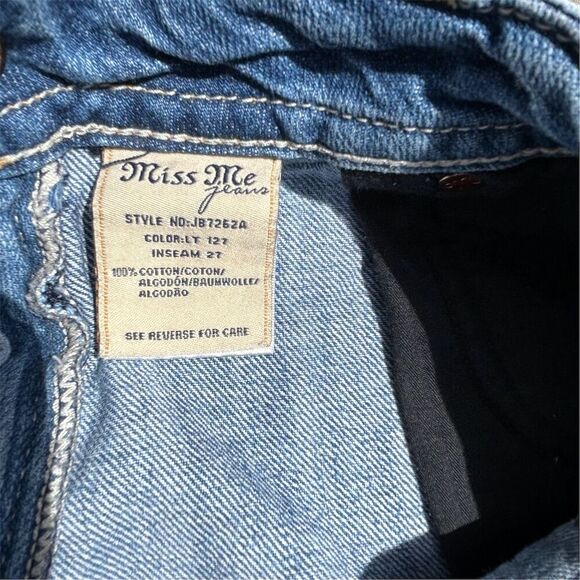 Miss Me Jeans Boyfriend Distressed Cut Off Denim Shorts Blue 29 Embellished - Picture 4 of 5